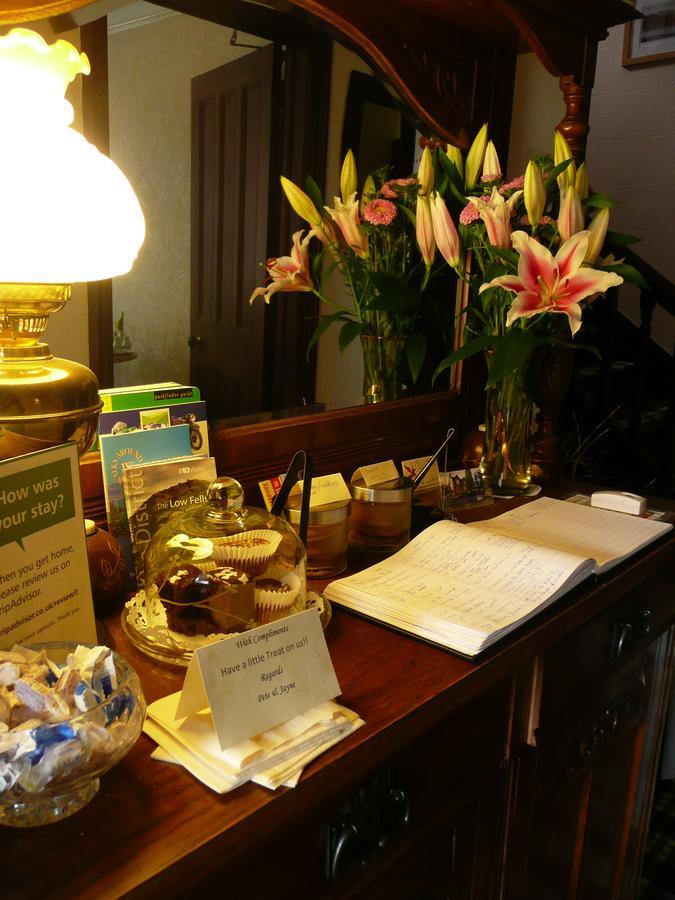 Гостевой дом Glenville House - Adults Only - Incl Free Off-site Health Club With Swimming Pool, Hot Tub, Sauna & Steam Боунес-он-Уиндермер
