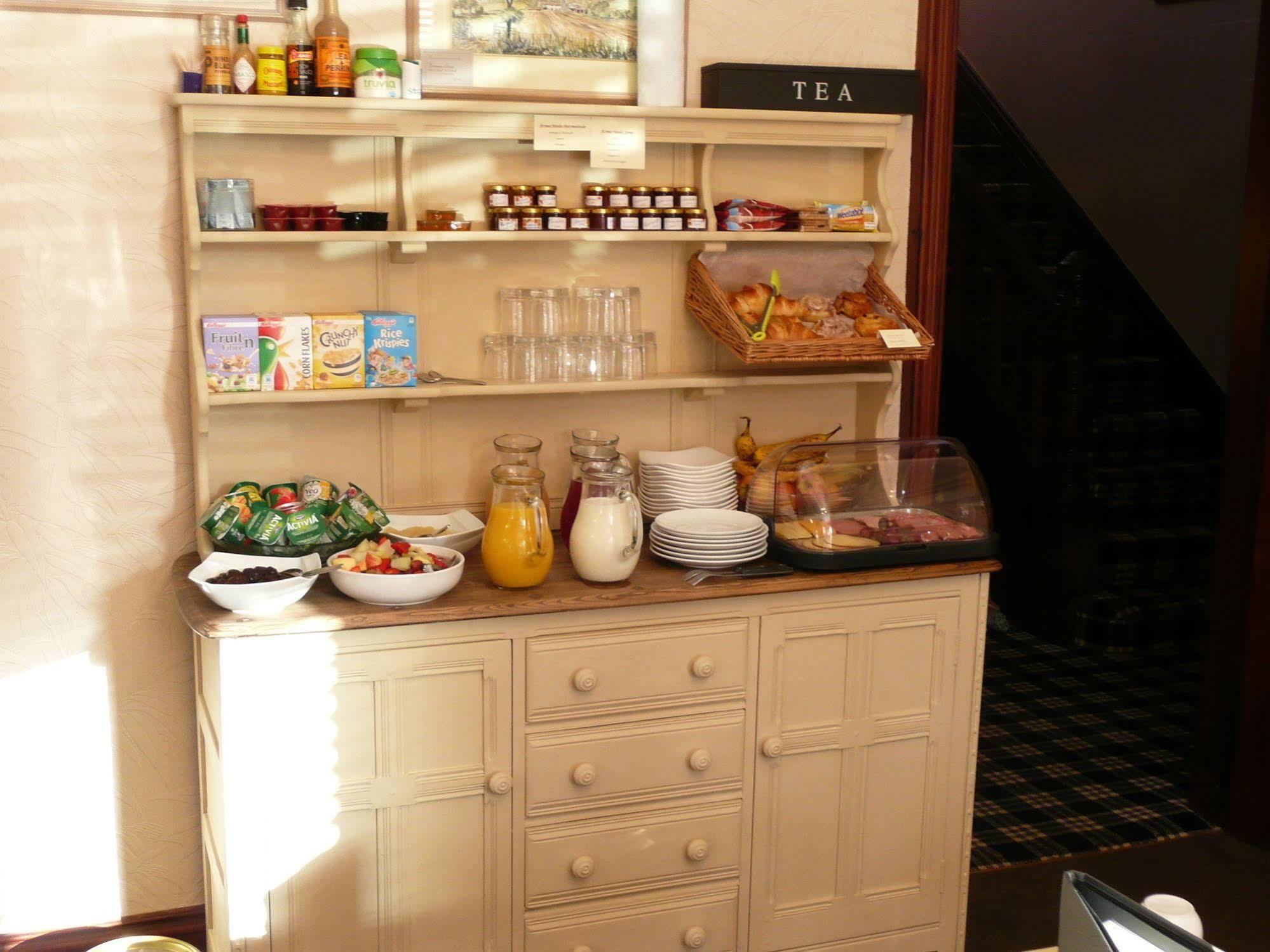 Glenville House - Adults Only - Incl Free Off-site Health Club With Swimming Pool, Hot Tub, Sauna & Steam